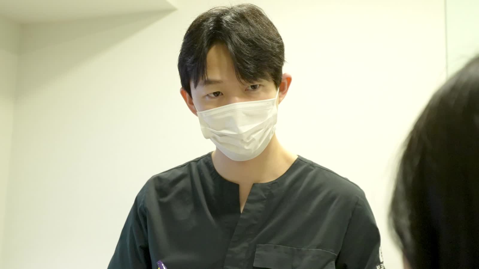 틱장애 침도요법 시술 장면