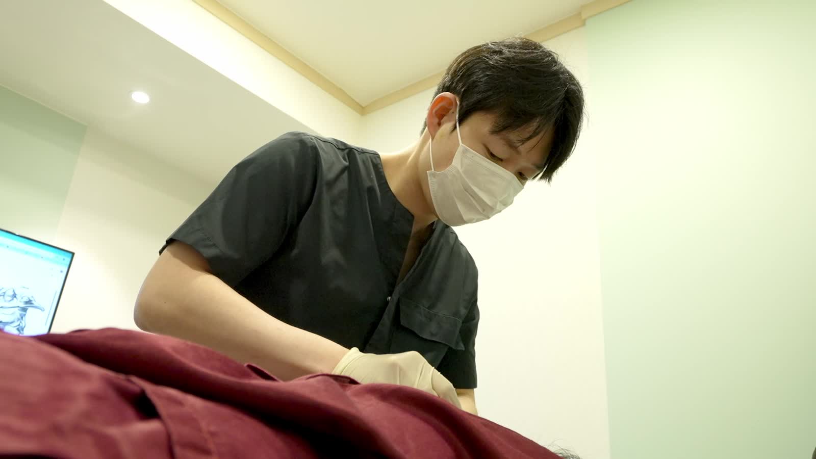 구안와사 후유증 구조 검사 장면