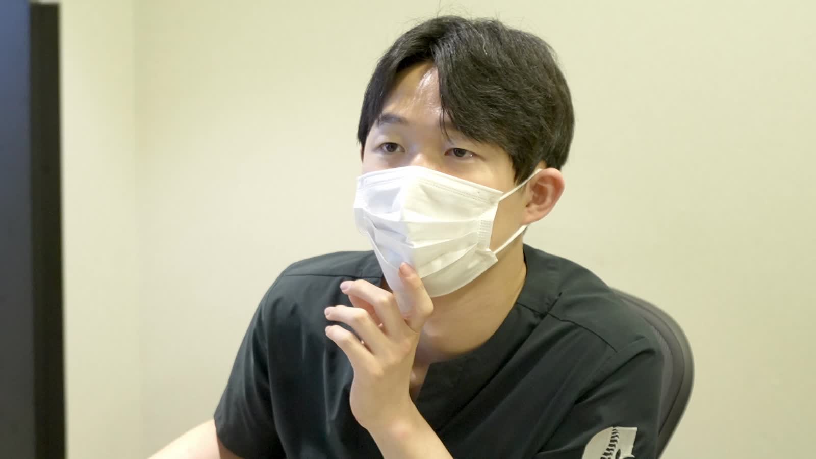 두통 원인 목뼈 정렬 검사 설명