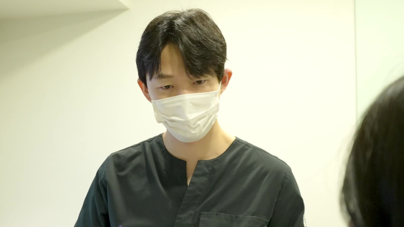 편두통 침도요법 시술 장면